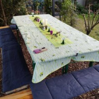 Gemütlich unterm Pavillon sitzen