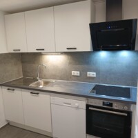 Voll ausgestattete Küche, Kühlschrank, Gefrierfach, Toaster, Wasserkocher, Kaffeemaschine, ..
